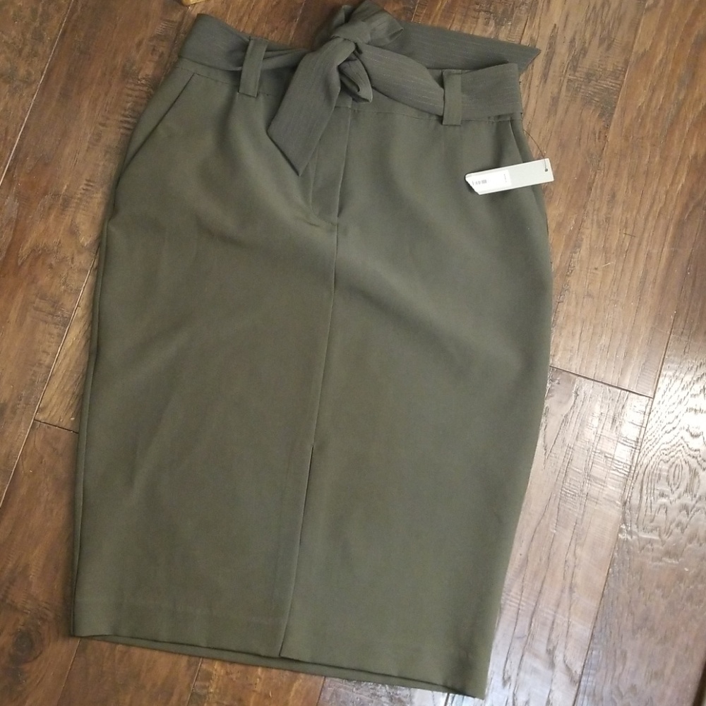 Apt 9  NEW!! Womens Tie Front Midi Skirt Size 10